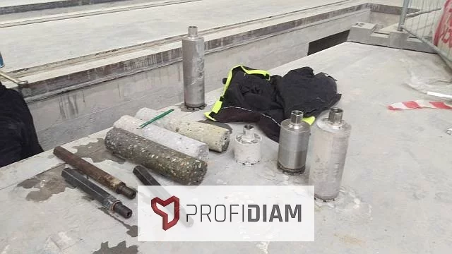 Wiercenie w betonie otworów fi 110mm długość wiercenia 2,1m 2 wiercenie w betonie wroclaw2 wm