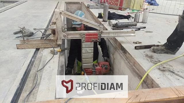 Wiercenie w betonie otworów fi 110mm długość wiercenia 2,1m 1 wiercenie w betonie wroclaw wm